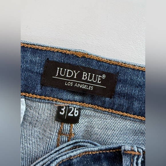 Judy Blue “Dad” High Rise Cell Phone Pocket Jeans With Distressed Spots Size 3 - Picture 13 of 16